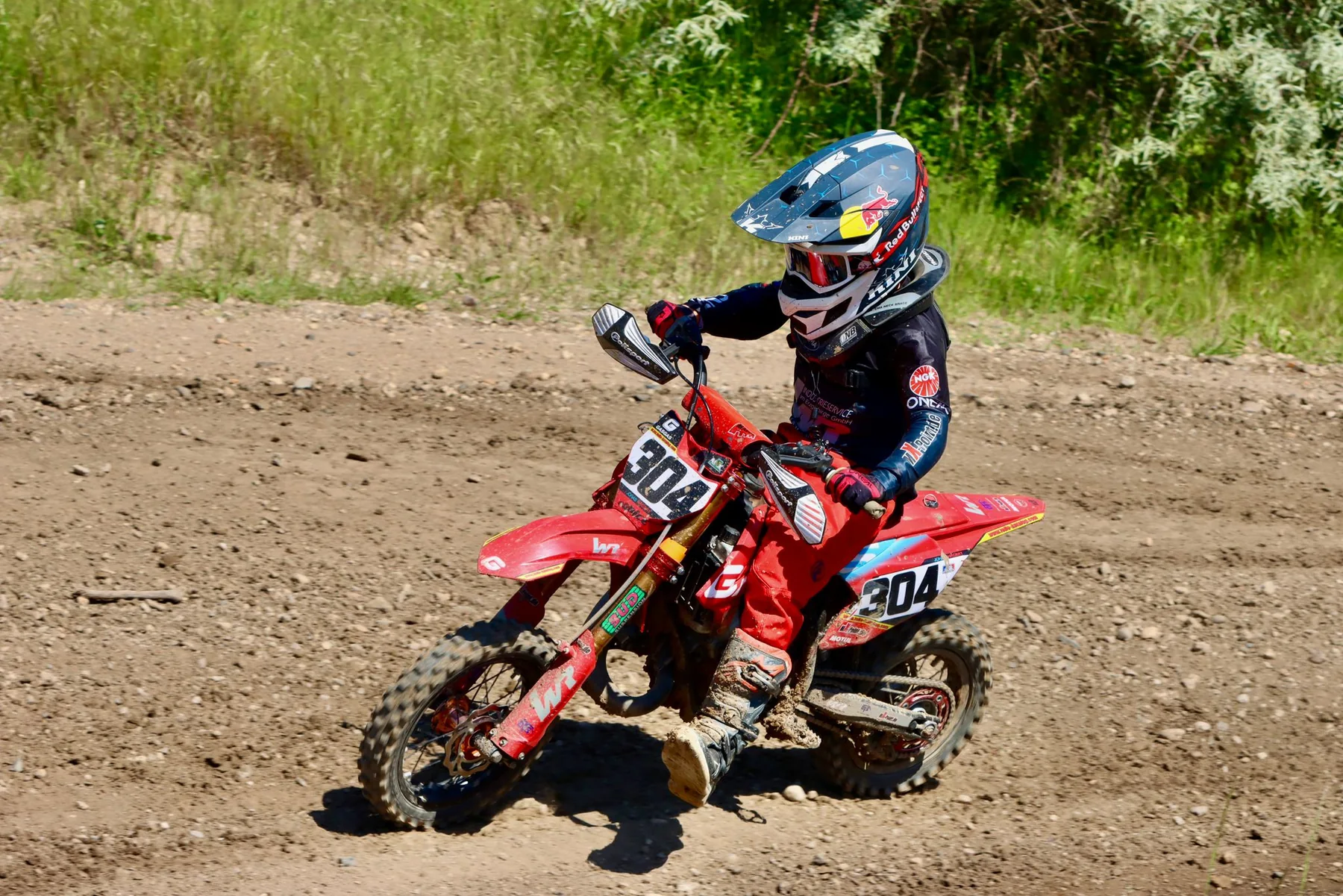 Jonas Hagert #304 auf der Motocross-Strecke